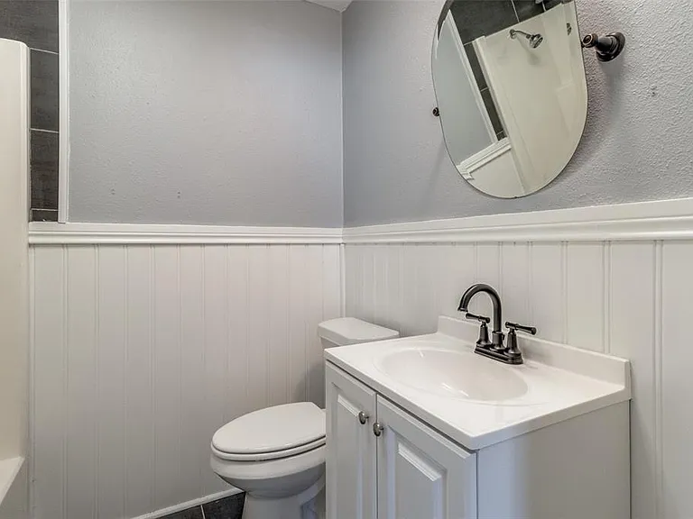311 W Fern St — Photo 9