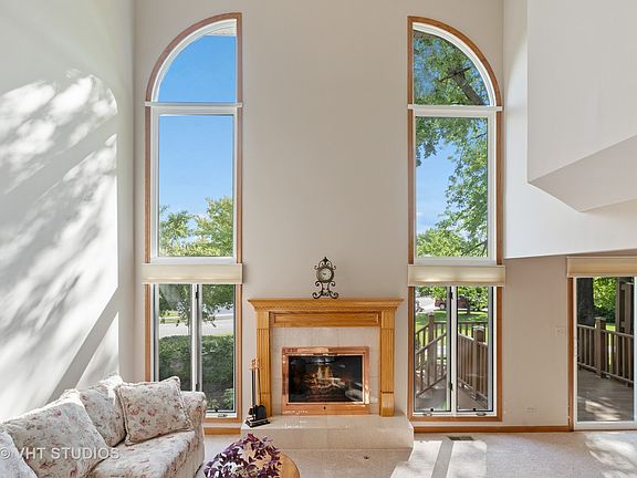 3rd image of 757 N Walden Dr