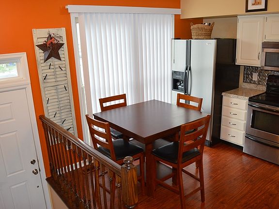 3rd image of 137 Armerina Dr