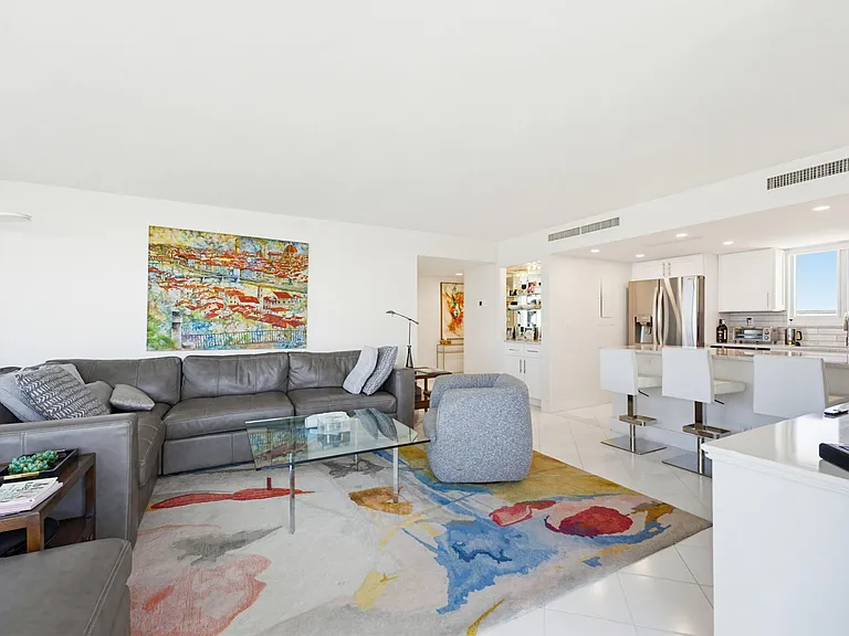 2505 S Ocean Blvd — Photo 5