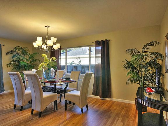 3rd image of 1386 McBain Ave