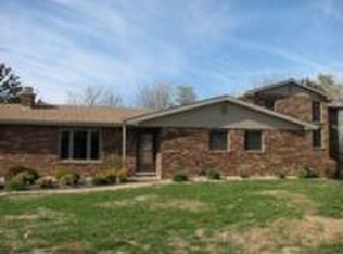 3808 Ricky Ct, Quincy, IL 62305