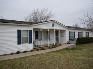 1983 E 547th Rd, Pleasant Hope, MO 65725