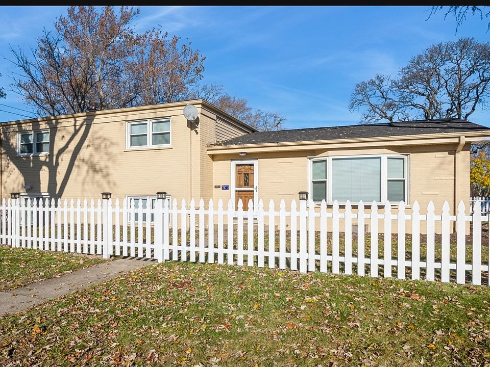1st image of 701 Leclaire Ave #H