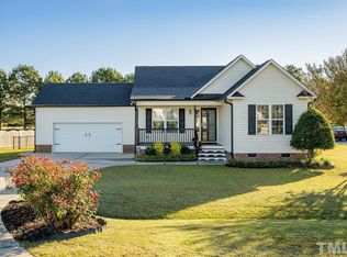 360 Middle Landing Dr, Smithfield, NC 27577
