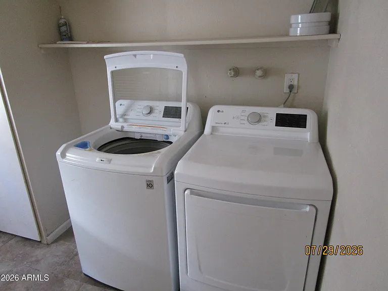 1316 E Donner Dr — Photo 23
