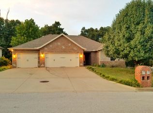 5529 S Lexington Ave, Springfield, MO 65810