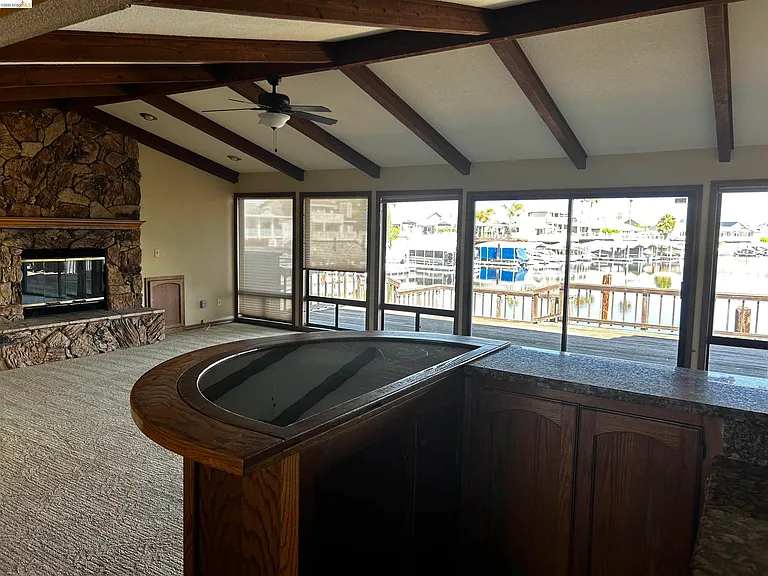 5593 Drakes Dr — Photo 11