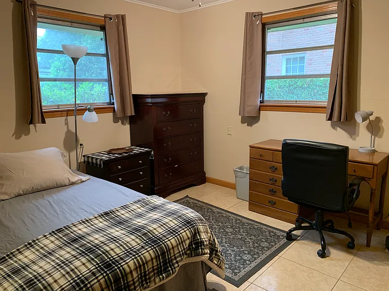 Second bedroom with double bed