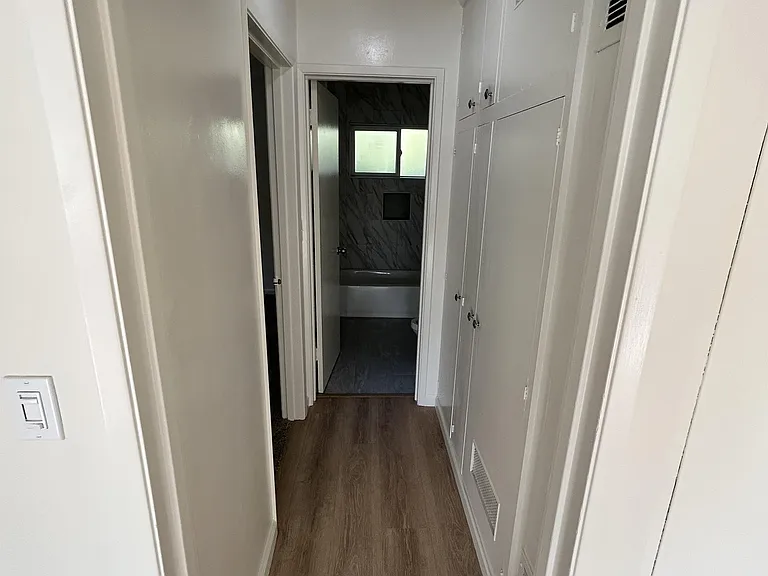 232 W Yanonali St — Photo 4