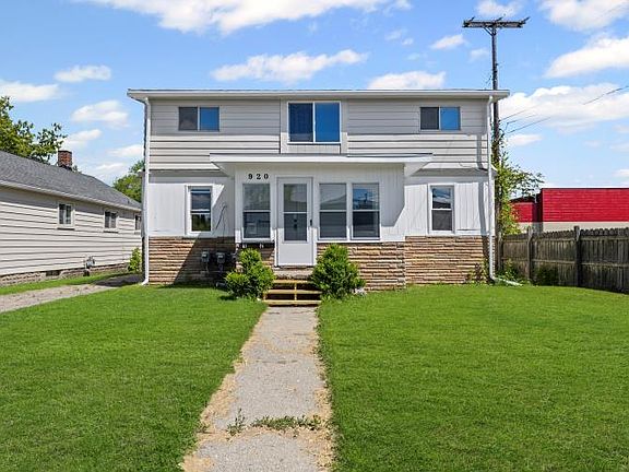 2nd image of 920 Premont Ave APT 2