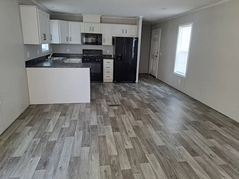 North Glen Village — Photo 3