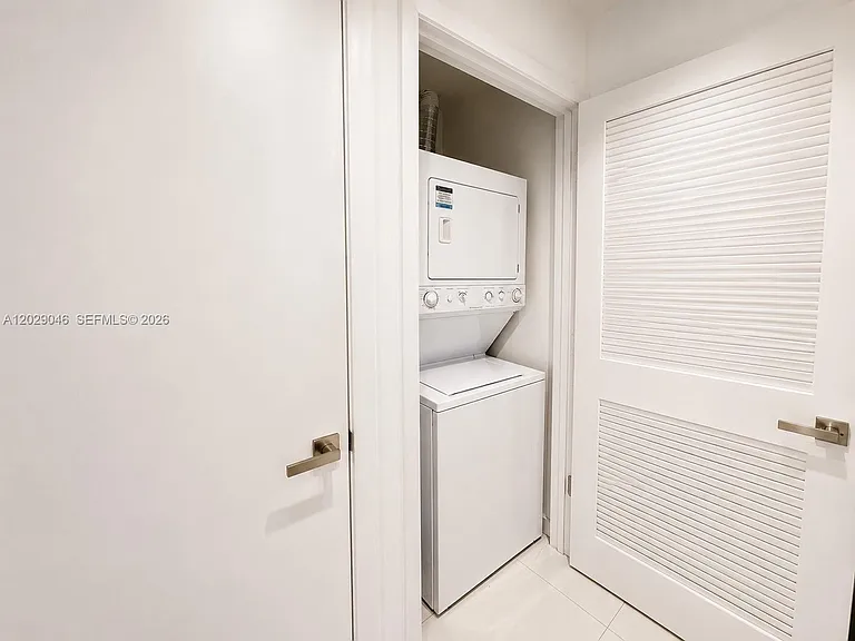 2020 N Bayshore Dr #2909 — Photo 19
