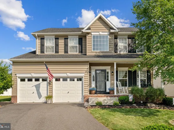 2139 Larkspur Ct, Pennsburg, PA 18073