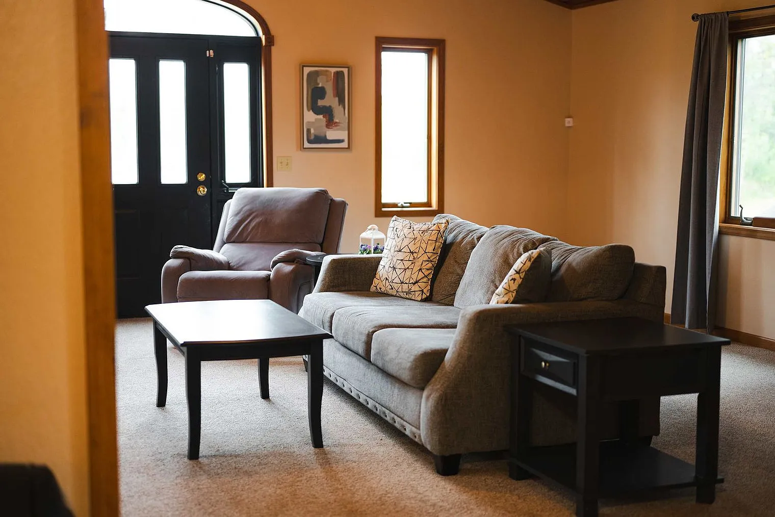 4 bed, 2.0 bath, 1840 sqft, $1,575 — Photo 4