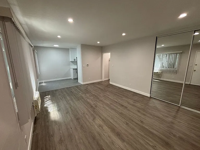 4540 Vista Del Monte Ave — Photo 5