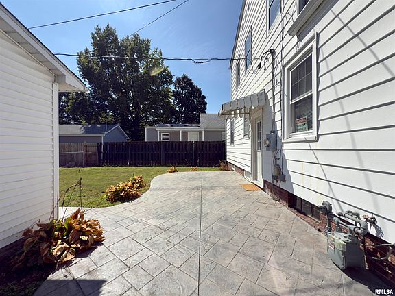 2nd image of 2416 S 5th St