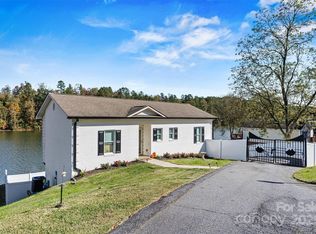 209 Catawba Ave, Hickory, NC 28601