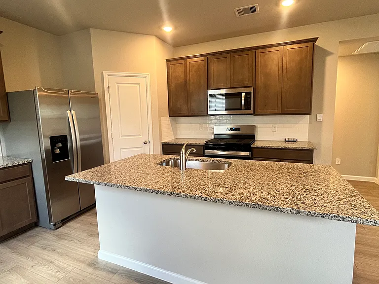 1140 Toledo Bend Dr — Photo 9