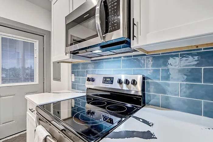 136 Phelps St — Photo 14