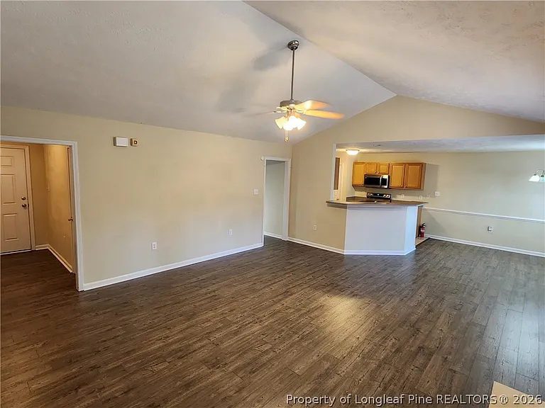 3347 Broomsgrove Dr — Photo 5