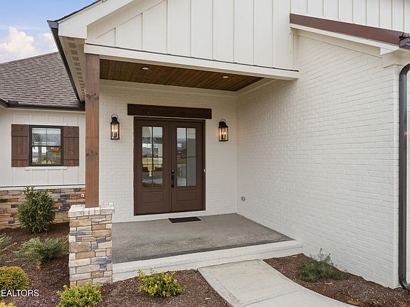 4th image of 5296 Old Club Rd