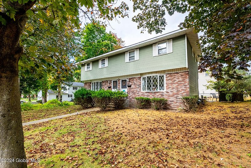 3rd image of 3 Woodbine Road