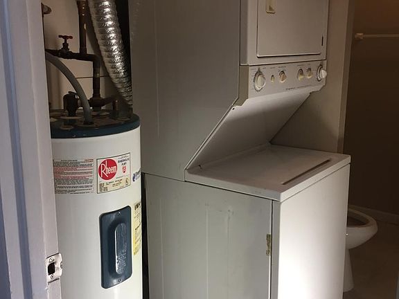 4th image of 7354 Hazelcrest Dr