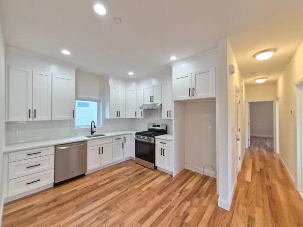 28 Singleton St #1, Staten Island, NY 10309