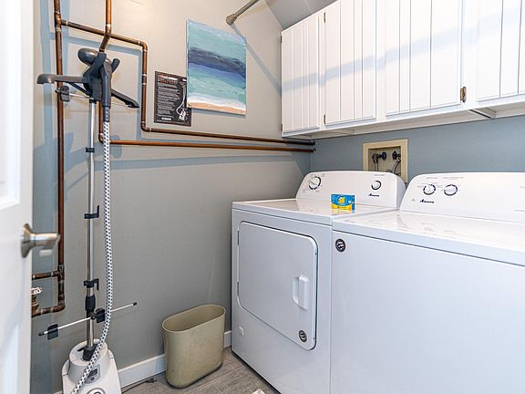2nd image of 216 N Harbor Dr #216