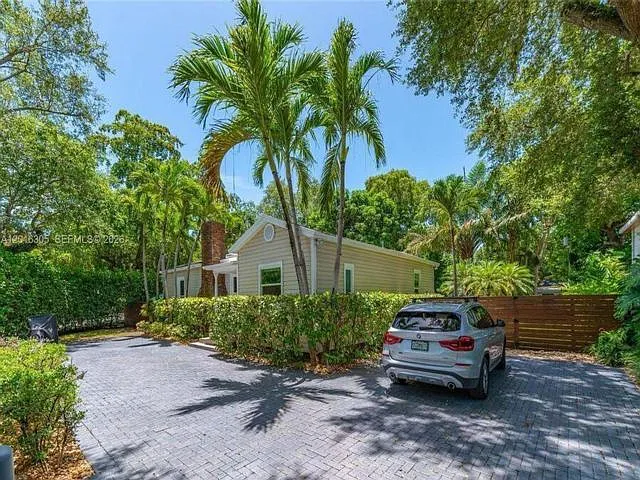 3610 S Douglas Rd — Photo 14