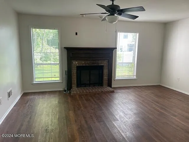 3 bed, 2.5 bath, 1868 sqft, $3,600 — Photo 2