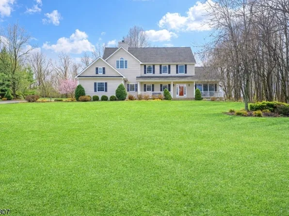 17 Mullen Ln, Lafayette Twp., NJ 07848