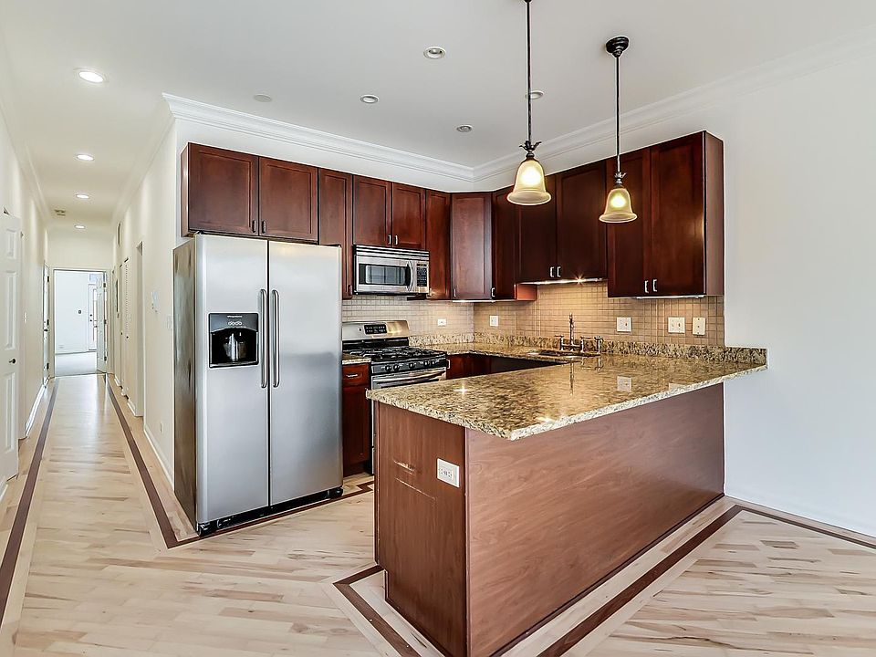 1st image of 2220 W North Ave #3F