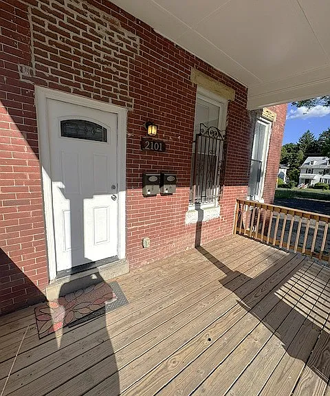 2101 Chelsea Ter #2 — Photo 2