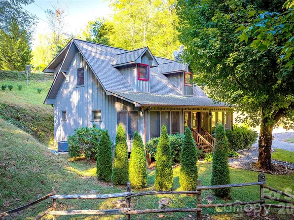 28 Froggy Bottom Trl, Canton, NC 28716