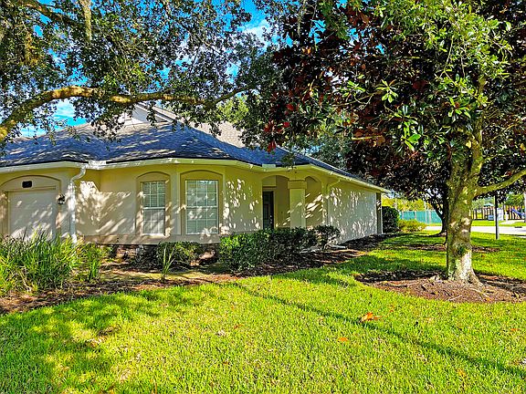2nd image of 214 Wooded Crossing Cir