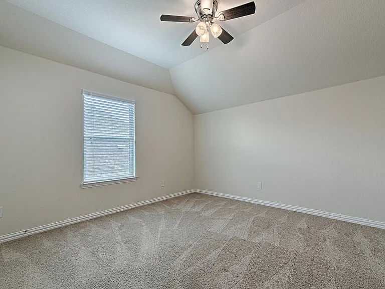 1208 Uplands Dr — Photo 32