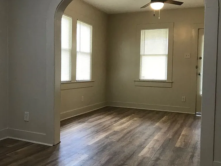 812 General Mouton Ave — Photo 3