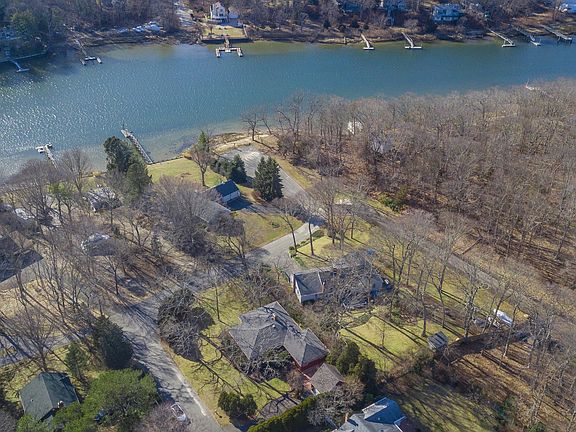 2nd image of 750 Knollwood Ln
