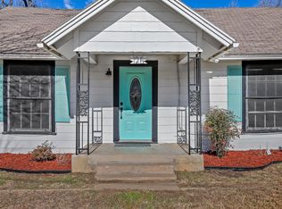 125 E Tabb St, Burleson, TX 76028