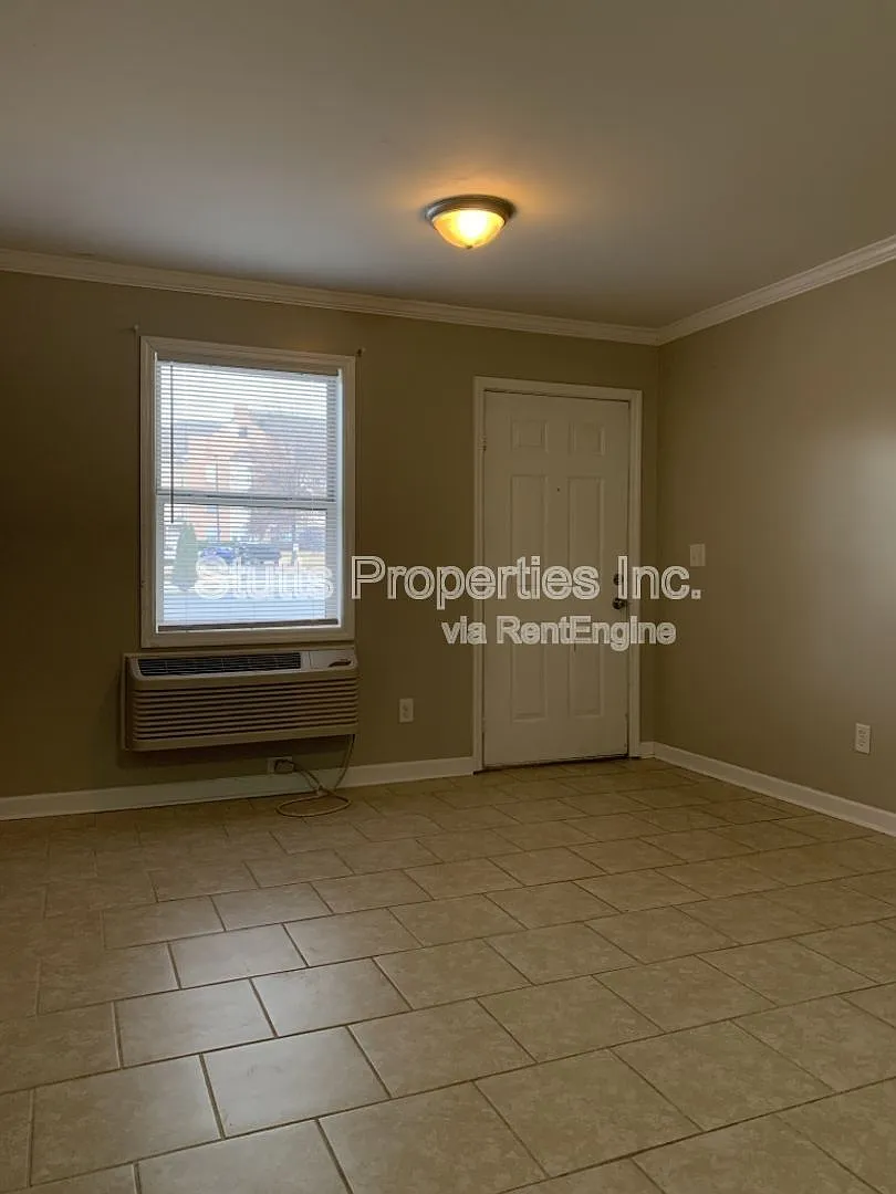 Building Photo - 414 Hermitage Dr #3