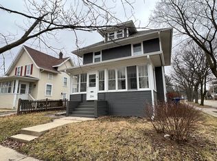 204 John St, Dekalb, IL 60115