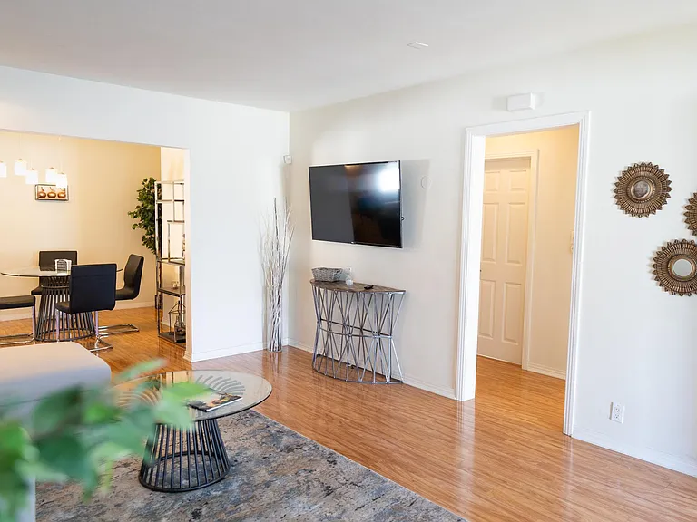 5756 Case Ave — Photo 15