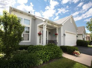2294 Carillon Dr, Grayslake, IL