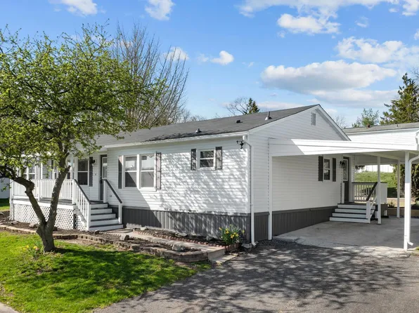 904 Lakeview Dr, Green Lane, PA 18054