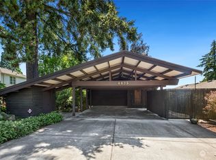 4825 Stanford Ave NE, Seattle, WA