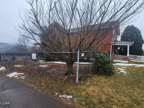 3rd image of 434 E Main St