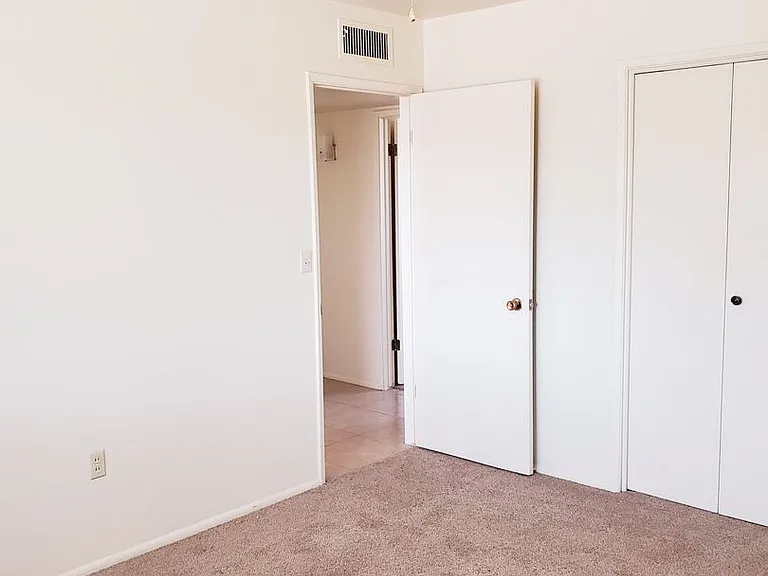 9951 W Clair Dr — Photo 11