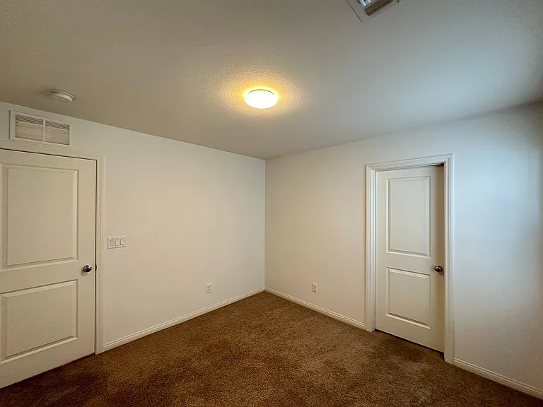 5953 Bruselas St — Photo 21